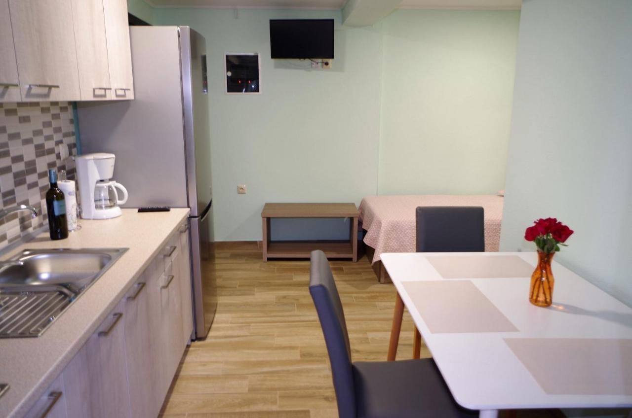 Anesis Luxury Apartments Skala Sotiros Ngoại thất bức ảnh