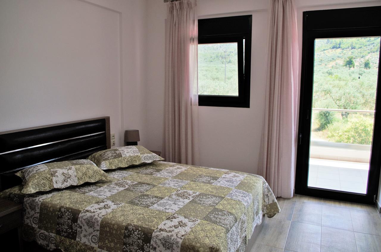 Anesis Luxury Apartments Skala Sotiros Ngoại thất bức ảnh