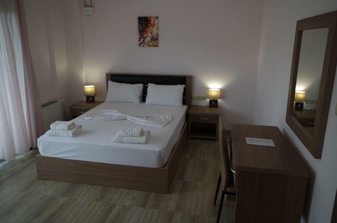 Anesis Luxury Apartments Skala Sotiros Ngoại thất bức ảnh
